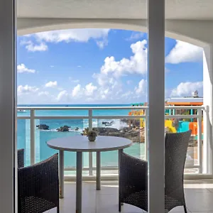 House - Bar - 1 Bedroom , Maho Sint Maarten/Saint Martin